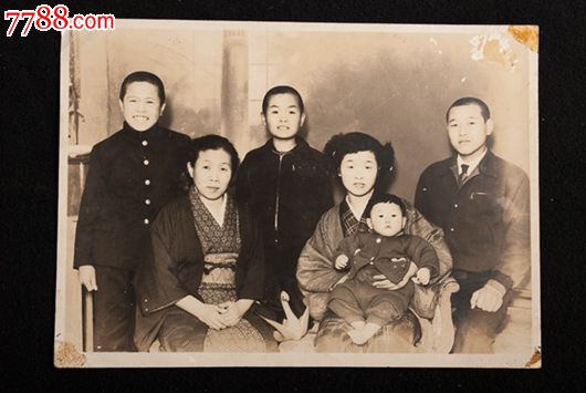 日本士兵家庭合影原版老照片