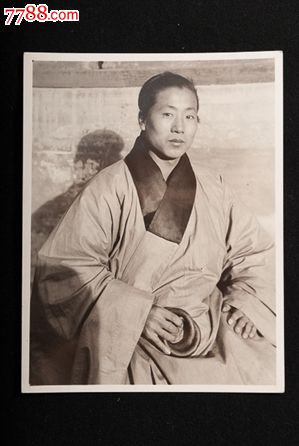 民国1942年寺庙里的年青道士原版老相片照片道服