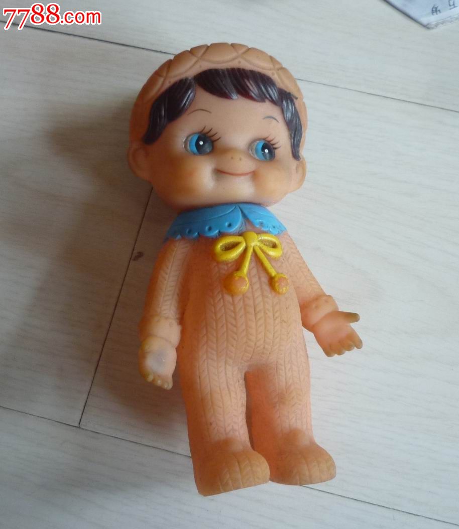 怀旧经典收藏七八十年代儿童玩具胶皮戴帽子小娃娃