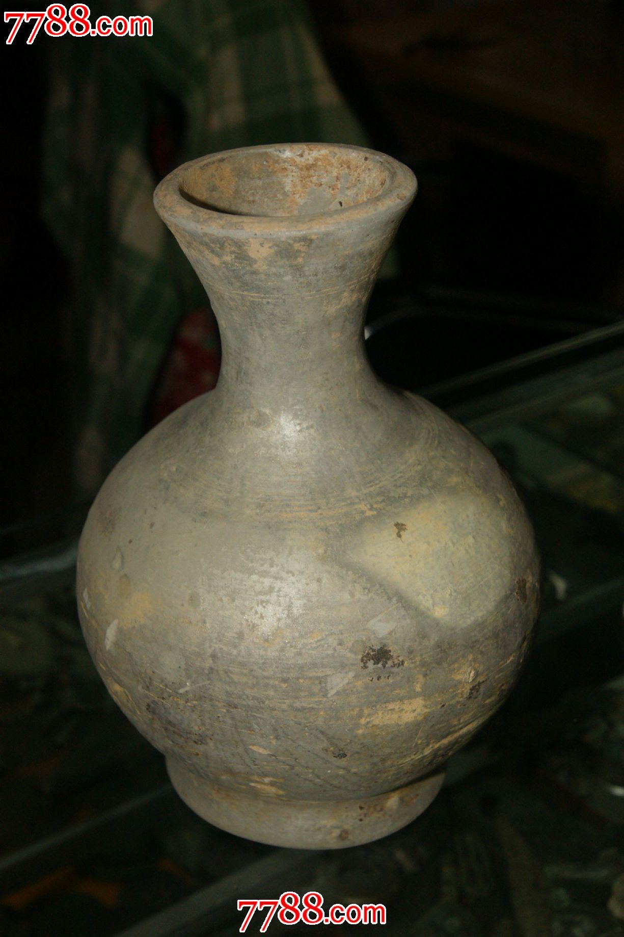 汉代高抛光铅笔工陶瓶